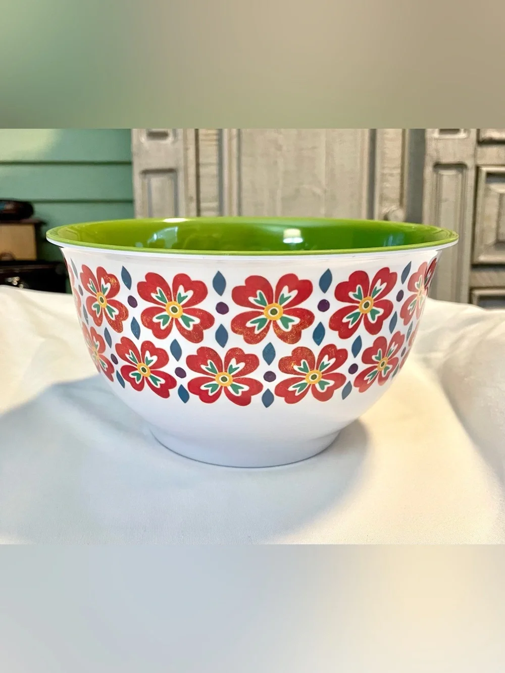 The Pioneer Woman Melamine Floral Pattern Mixing/Serving Bowl- MCM Kitchen Style